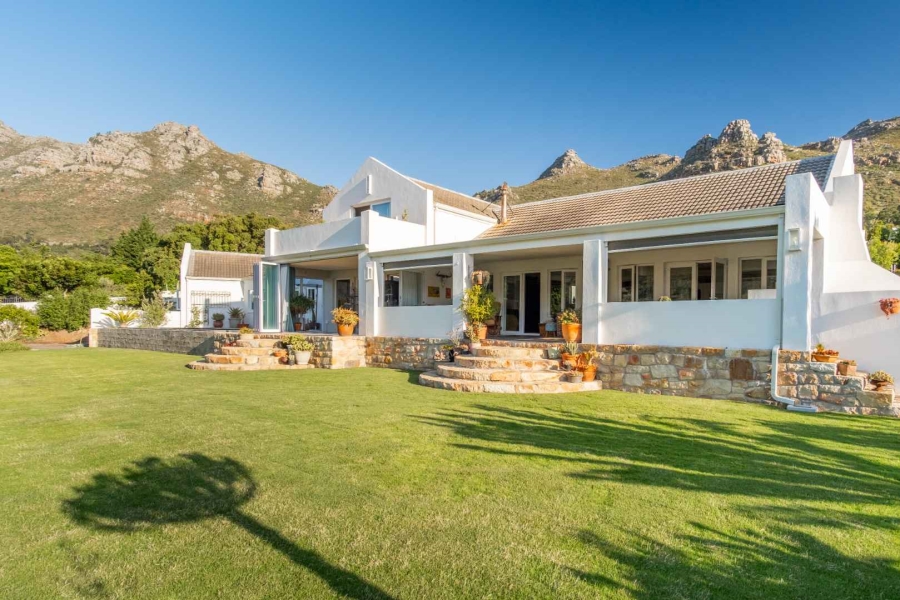 4 Bedroom Property for Sale in Oakhurst Estate Western Cape